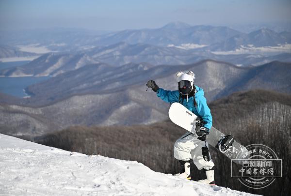 冰雪微笑曲线｜吉林市：雾凇凝诗画 雪道竞风流