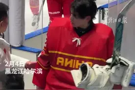 亚冬会运动员的颜值有多高 中国冰球队小伙们也太帅了吧 网友：全都长在了审美点上！图片