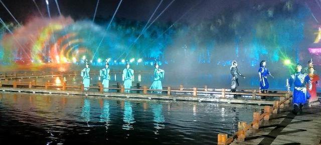 北疆首部超维度音乐水舞光影秀精彩上演