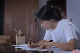 “李子柒身份证改名”上热搜！身份证上的姓名想改就能改吗？图片