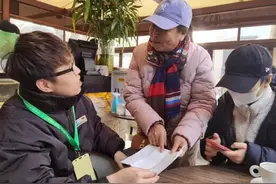 当街头艺人开始商演，专访上海“街头歌王”：我还是静安公园的罗小罗图片