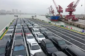 新春走基层丨琼州海峡：“双向奔赴”的回家路图片