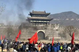 何以中国 弦歌不辍｜“跟着团长打县城”沉浸体验红色文化图片