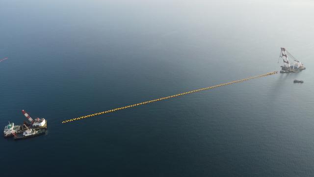 中国企业再破世界记录！中交四航局完成世界最大直径HDPE管出运安装