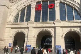 应对返程高峰，武汉高铁航空增开班次升级服务图片