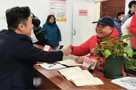 全市首张！旧改不再“办证难”图片