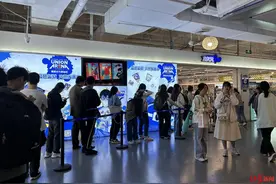 假期第一天火爆！成都这家商场“二次元”浓度超标，有门店月均销售额超百万元图片
