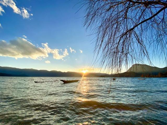 【冬季暖阳 凉山不凉】好天气不等人！这份泸沽湖一日精华攻略，带你邂逅最美泸沽湖！
