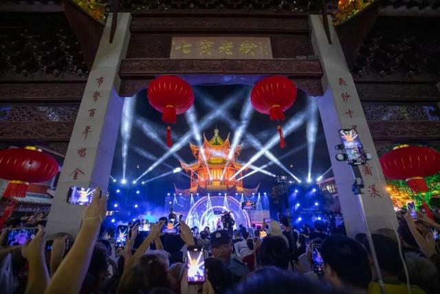 整个10月折扣多多！快到这个古镇来嗨吃嗨购吧