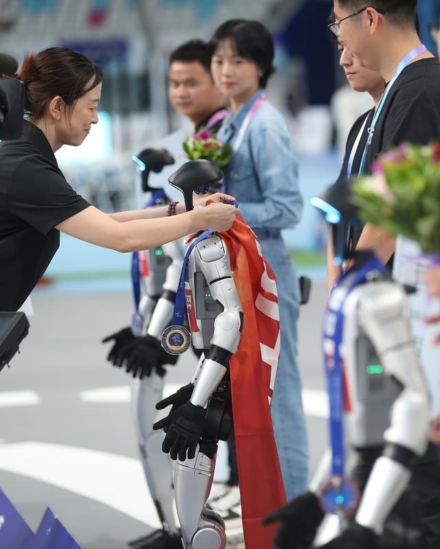 赛场掠影 | 2025世界人形机器人运动会第二日