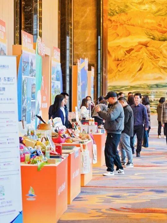 “壮美广西 浪漫北部湾”——2025年广西精品剧目巡演暨文化旅游宣传推介活动走进西宁