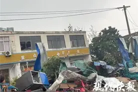 江苏两地发生强龙卷风图片