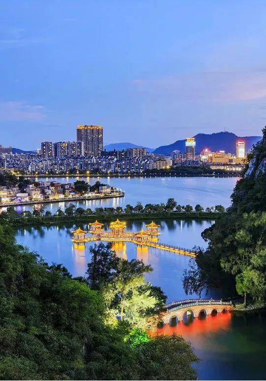 国庆期间，七星岩“剧”好玩！日间墨客戏西游，夜间水灯祈星河