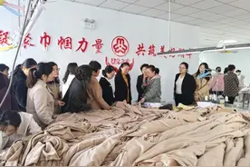 滨州市妇联一行走进阳信县劳店镇湖畔巾帼共富工坊图片