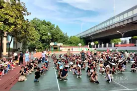 现场演练+知识讲解！武昌起义门社区开展防灾减灾综合演练，筑牢安全“防火墙”图片