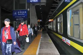 “心连心•京藏号”旅游专列展现青藏高原独特魅力图片