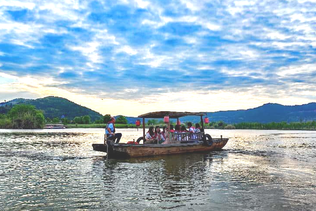 粉丝问爆了！南充研学去哪？来这里解锁 “好玩又涨知识” 的新体验