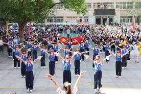 “以体聚能 育梦成光” 这场小学运动会充满趣味与挑战图片