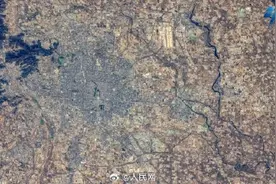 首批神十七拍的地球写真集太美了图片