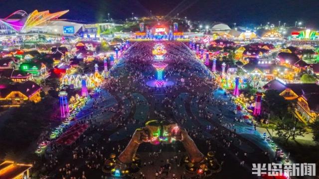 日夜交替，乐趣翻倍！快来青岛西海岸新区金沙滩啤酒城解锁双重精彩