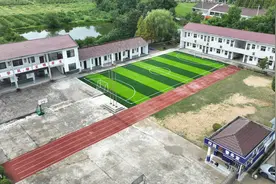 安徽青阳：多所学校“焕新”即将开学图片