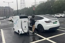 给新能源汽车用的“移动充电宝”，它们还有更多可能图片