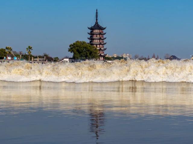 不想千篇一律，古镇都开始“养”自己的交响乐团了？