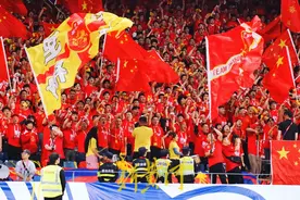 新纪录诞生！从65769到70588，中国足球这十三年间饱经风霜图片