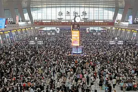 空前火爆的假期！多地预计游客接待量将创新高图片