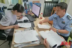 一位社区民警名叫“水哥”，他是社区工作“螺丝钉”图片