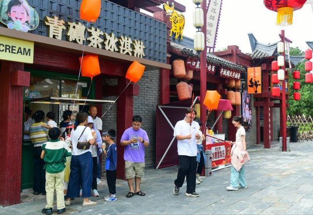 别错过！三国赤壁古战场国庆中秋假期“穿越”盛宴开启，首日接待游客超万人