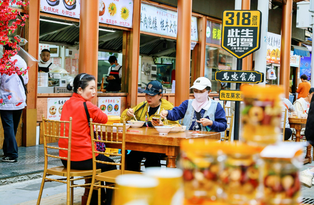城中区 饮马街全新开街，电音燃爆全场