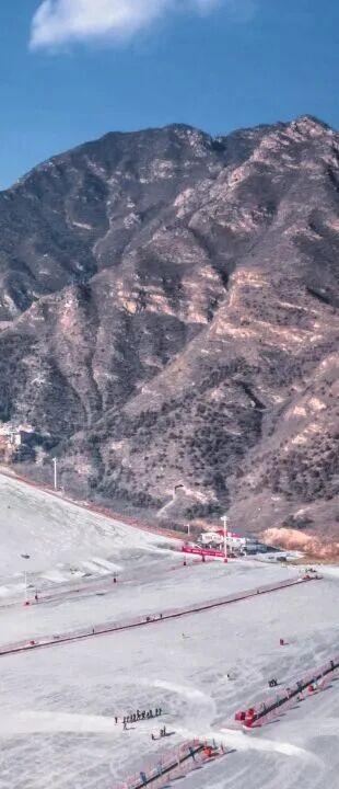 璀璨无比！龙庆峡冰灯今天正式开门迎客 | 周末京郊微度假