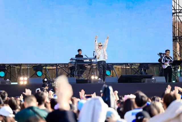 浦东打造亚洲户外演艺新标杆！上海中心城区大型户外音乐节首秀前滩体育公园