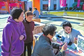 福建展示百万职工“五小”创新成果图片