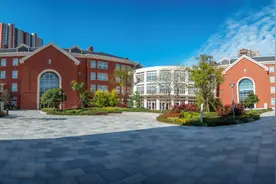 这所华为和清华附中联合创办的学校 60 人喜提 395 封名校 Offer图片