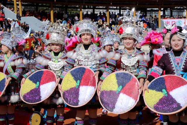 多图+多视频，直击第二十三届融水芦笙斗马节开幕式→