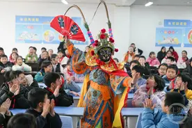 川剧进校园 戏曲润童心图片