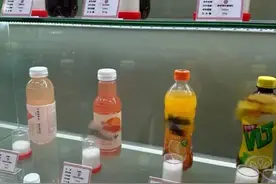 网上爆火！湖北省中医院“最操心展柜”又更新了，网友喊话……图片