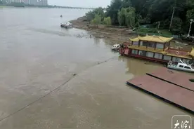 因防汛需要，六安淠河橡胶中坝已降坝到底图片