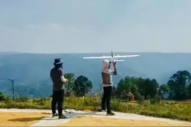 低空经济带火无人机驾照培训 有人靠飞无人机年入十多万元图片