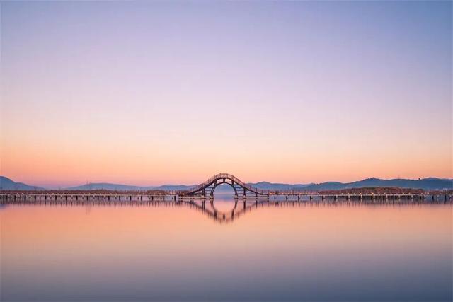 旅居红河 村长有请 | 来红河体验“檐下听岁月·湖上枕光阴”之旅