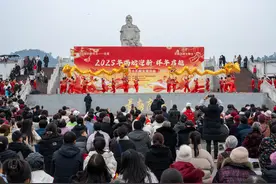 舞竹龙 打灯谜 练太极｜眉山市彭山区举办2025年元宵节文艺演出图片