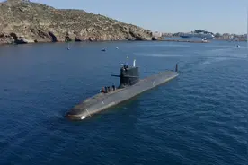 西班牙海军接收首艘S-80级潜艇图片