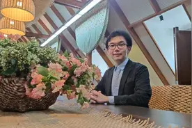 “上他的课是一种享受！”，市三女中的英语教师饶立钧有何独到之处？图片