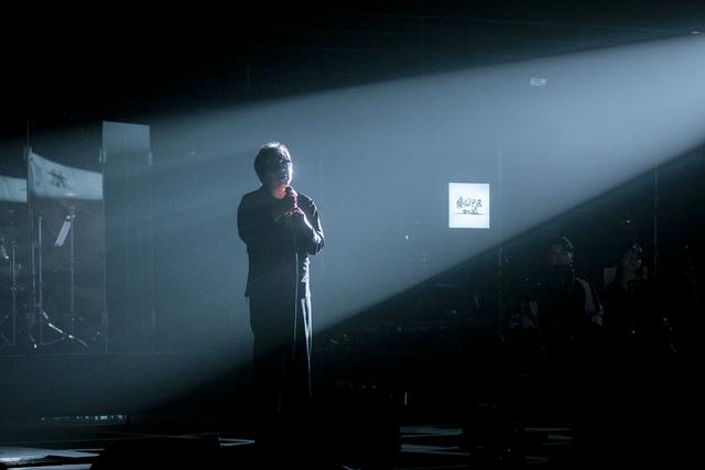 旅行生活三十年，这位民谣歌手想静静