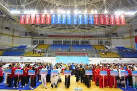 八百太极高手莱西比拼，第十五届全运会群众展演太极拳比赛选拔赛开赛图片