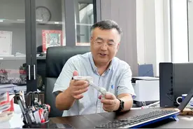 逐光而行 弘扬科学家精神｜刘战强：围绕关键核心，突破！再突破！图片