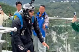 外国男子云南跳伞开伞失败，急速坠落？景区澄清图片