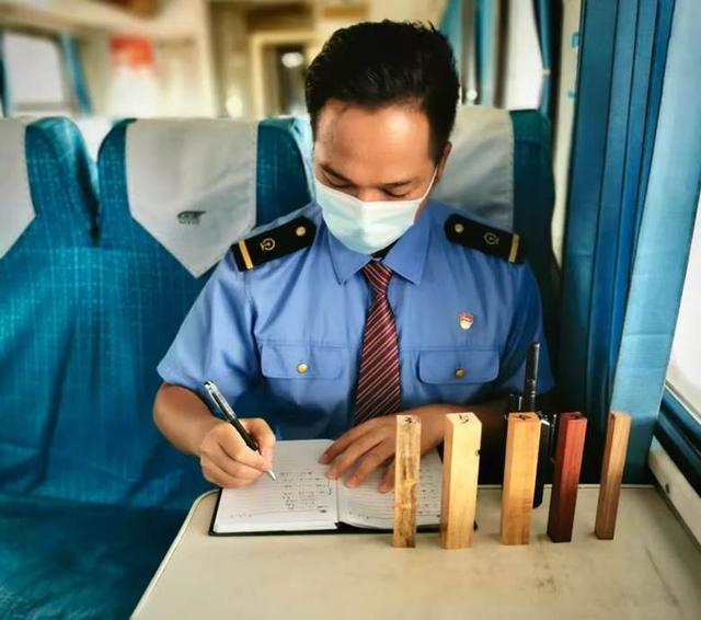 “重度晕车星人”狂喜——坐高铁为啥不晕？